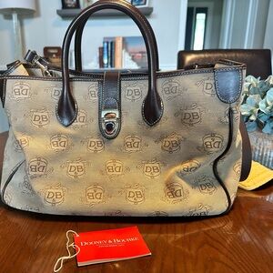 Dooney & Bourke DL50C W8 Double Handle Tote – Brown Logo Canvas with Accessories